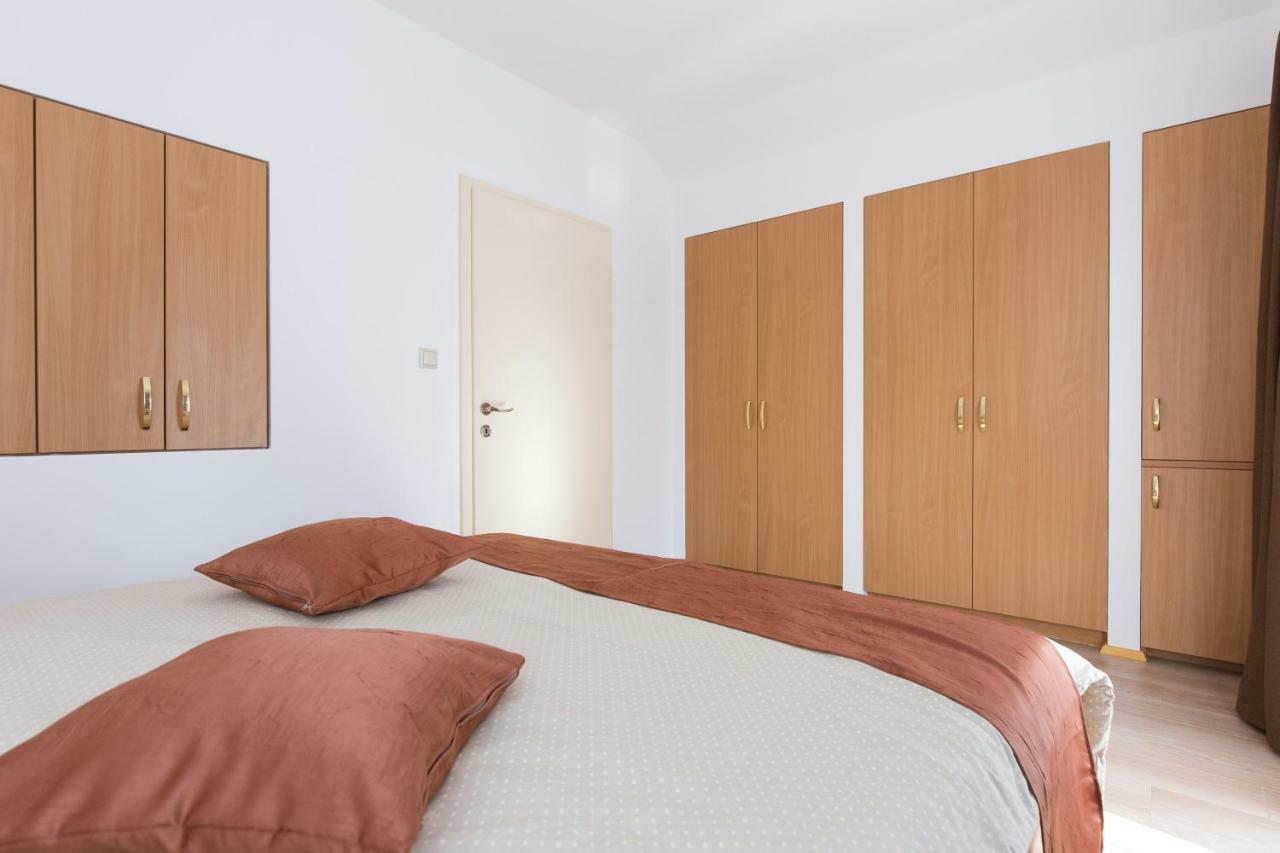 Apartman Ivona Malinska Εξωτερικό φωτογραφία